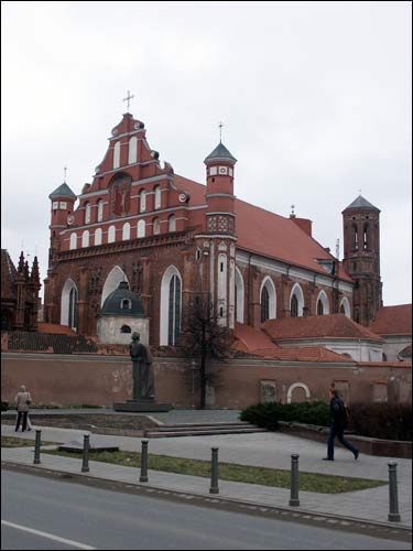  - Kościół Śww. Franciszka i Bernardyna i klasztor Bernardynów. Kościół Świętych Franciszka i Bernardyna (Bernardynów) w Wilnie