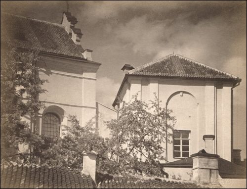  - Kościół Św. Jerzego i klasztor Karmelitów. Kościół Św. Jerzego, fragment. Fotografia Jana Bułhaka z 1913 r