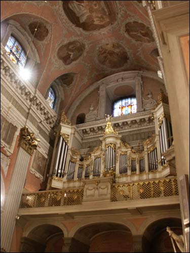 Vilnius |  Catholic church of St. Theresa (of the Carmelites). Organ-loft