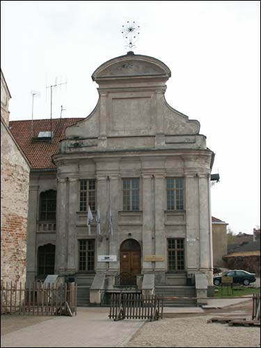  - Kościół Wniebowzięcia NMP i klasztor OFM. Klasztor po odbudowie w 1778 r.