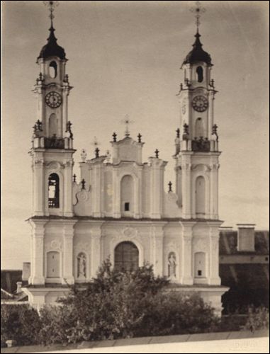 Vilnius. Catholic church of the Assumption and the Missionary monastery