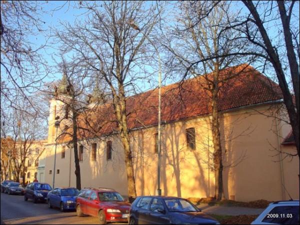  - Kościół Św. Krzyża i klasztor Bonifratów. 
