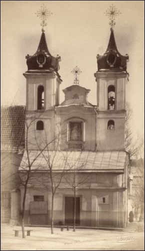  - Kościół Św. Krzyża i klasztor Bonifratów. Fasada główna kościoła na fotografii Jana Bułhaka (1912)
