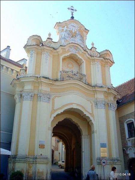 Vilnius. Orthodox church of the Holy Trinity and the monastery of Basilians (Uniate)