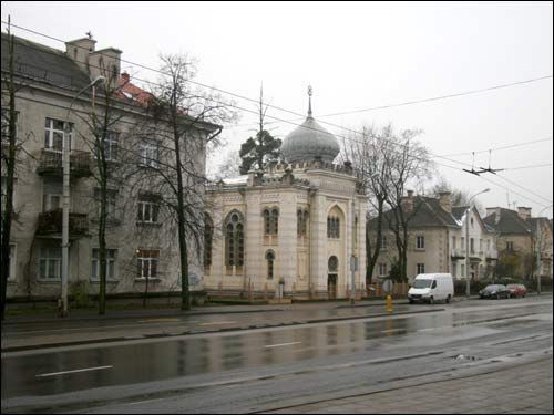  -  Kienesa. Widok z ulicy
