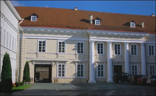  - Estate of Chodkiewicz. 