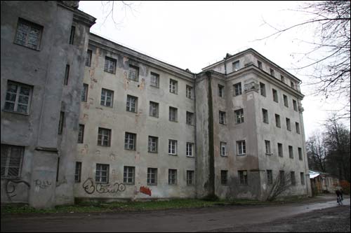  - Pałac Słuszków. Fasada połnocno zachodnia