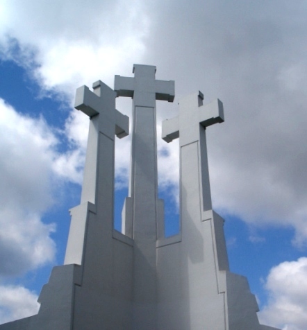  -  Góra Trzech Krzyży. Pomnik Trzech Krzyży. 07 2008