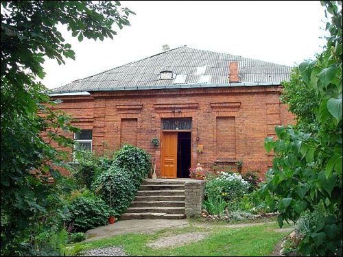  - Manor . 