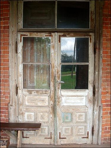  - Manor . 