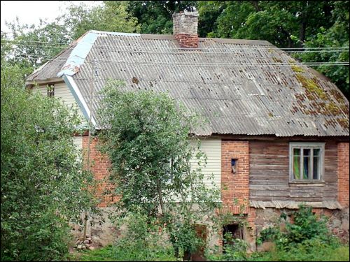  - Manor . 
