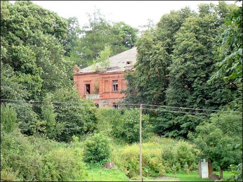  - Manor . 
