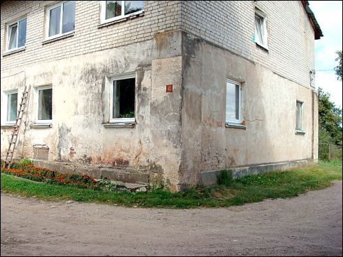 Kiemeliai. Manor 