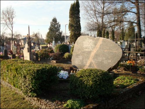 Kiernów. Cmentarz chrześcijański