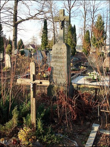 Kiernów. Cmentarz chrześcijański