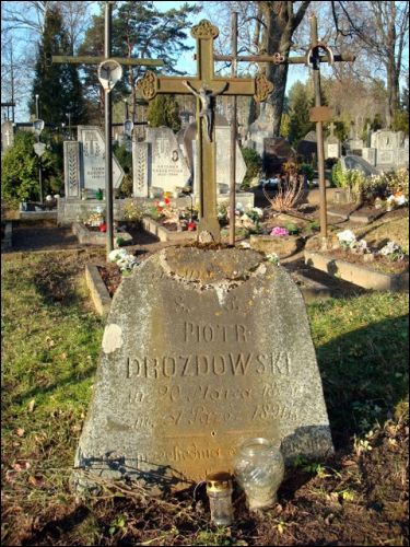 Kiernów. Cmentarz chrześcijański