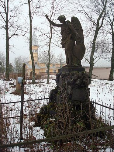 Paluknys. In the village 