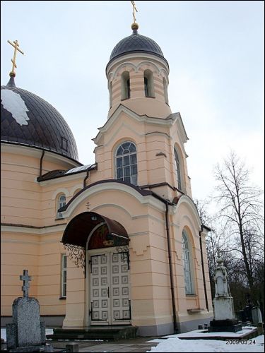  - Cerkiew cmentarna Św. Eufrozyny. Fragment fasady bocznej - wejście