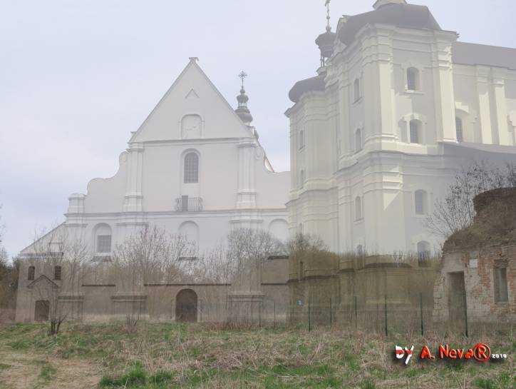 Графiчная рэканструкцыя касцёла Яна Хрысціцеля і Св. Ганны Кляштару бернардынцаў (леворуч) i касцёла Беззаганнага Зачацця Найсвяцейшай Панны Марыі бернардынак (праворуч) Брэст. Касцёл Святога Яна Хрысціцеля і кляштар бэрнардынаў