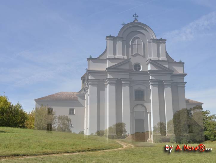  - Kościół Św. Barbary i klasztor Trynitarzy. 