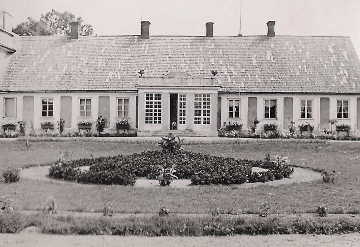 Pieramoha (Kapyły). Manor of Roth