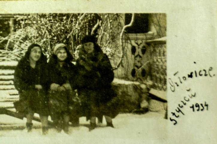  - Dwór . Przed dworem w Orłowiczach styczeń 1934
