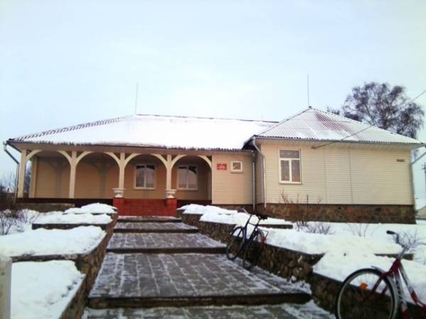 Stavy.  The school building