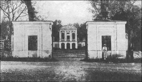  - Manor . 