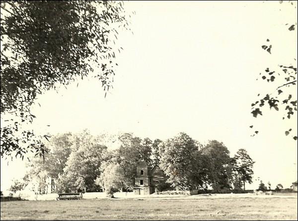 Jelnia. Kościół M.B. Różańcowej