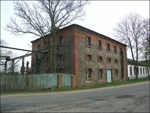 Wierzchowice.  Spichlerz
