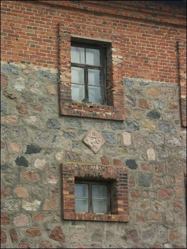 Wierzchowice.  Spichlerz