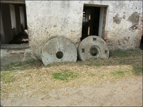  - Water-mill . Mill stones