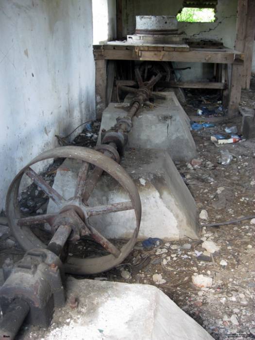  - Water-mill . 