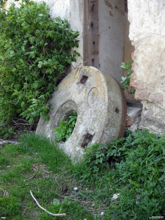  - Water-mill . 