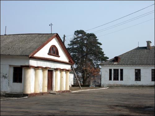  - Zespół pałacowo-parkowy Potockich. Oficyna