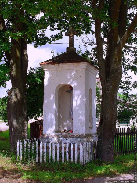  - Road chapel . 