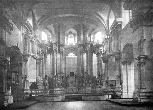  - Catholic church of St. Peter and St. Paul. Interior. Photo by Jan Bułhak (1930th)