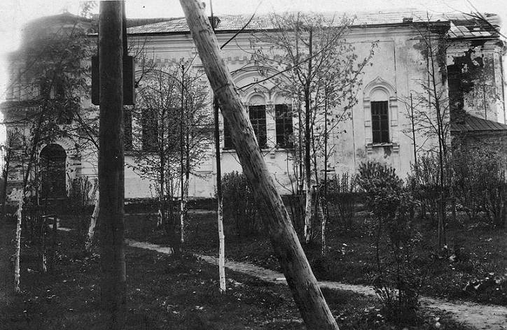 Лёзна. Царква Уваскрэшання Хрыстова