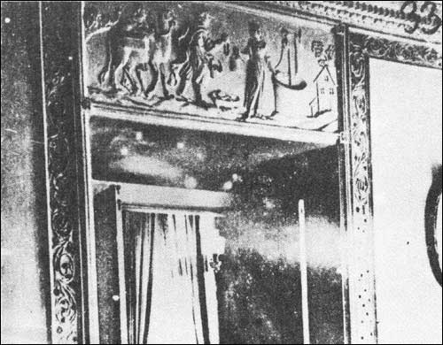  - Zespół pałacowo-parkowy Brzostowskich. Fragment wnętrz pałacowych