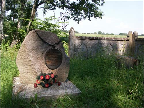  - The tomb Rejtan. Stone in memory of Tadeusz Rejtan