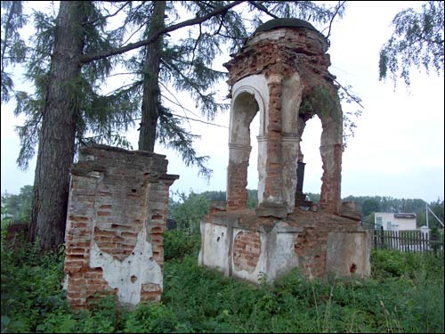  - cemetery Old Christian. Ruins of the chapels