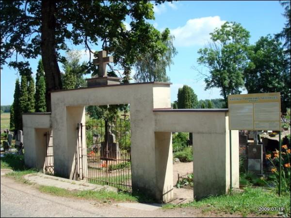 Gelvonai.  cemetery Old Catholic