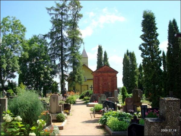 Gelvonai. cemetery Old Catholic