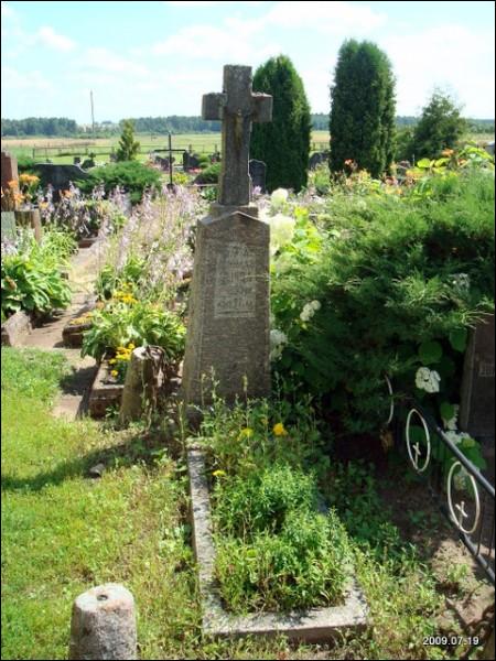 Gelvonai. cemetery Old Catholic