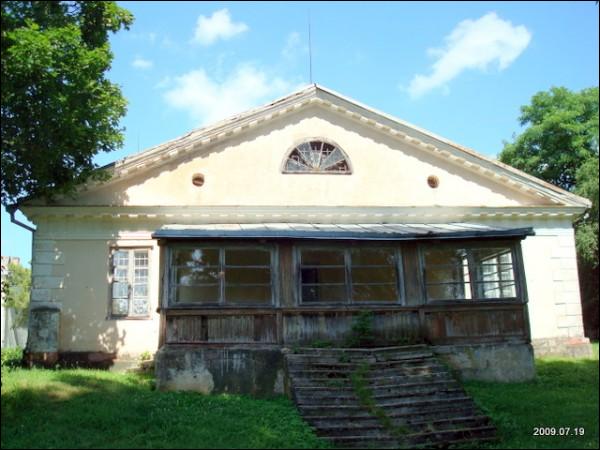  - Manor . 
