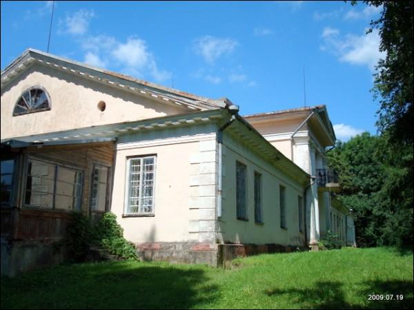  - Manor . 