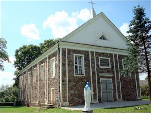 Pabaiskas. Catholic church of the Holy Trinity