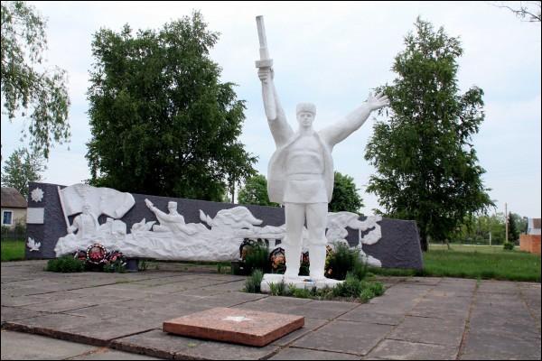 Zdzitów. We wsi 
