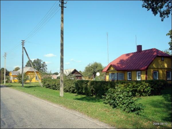 Арнионис. В деревне 