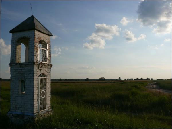 Świły. Kapliczka przydrożna 